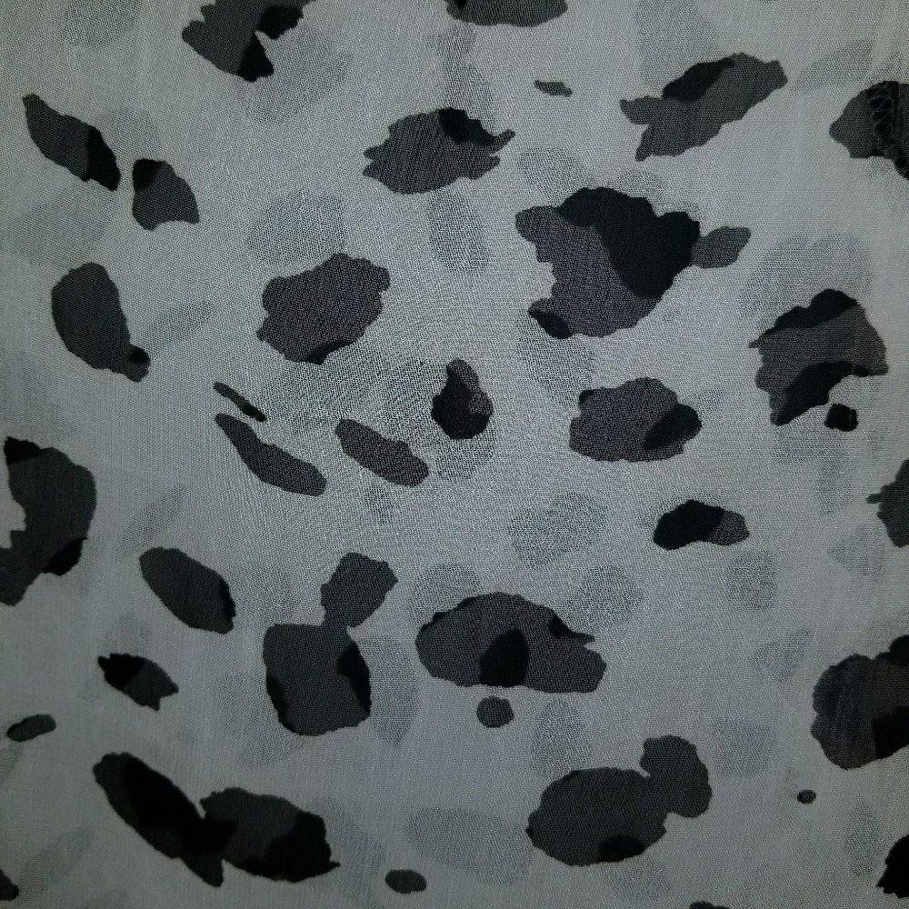 COPY - Top - Picture 2 of 3